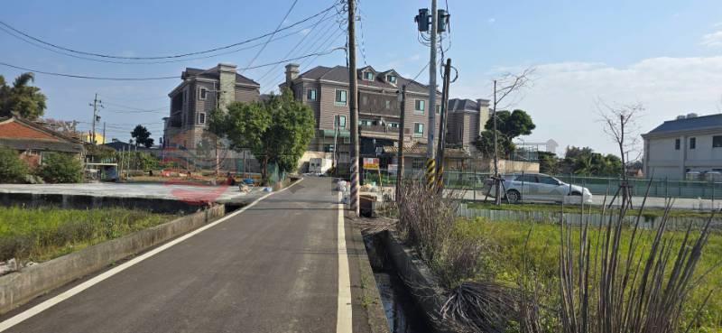 青埔月山路旁美田