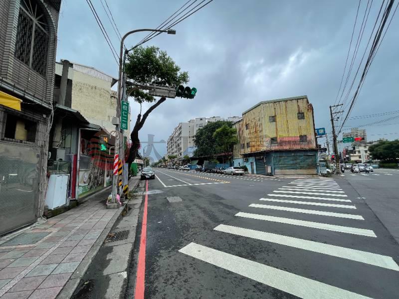 正桃鶯路邊間金透店 照片3